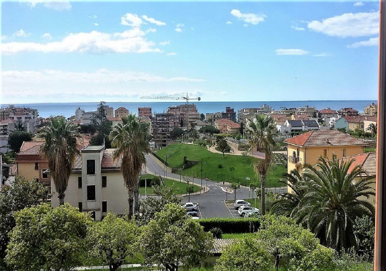 Very Cosy House With Fabulous Sea View! ピエトラ・リーグレ エクステリア 写真